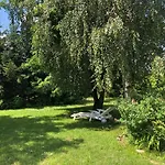 Mazurskie Sioło, Pod Orzechem Mikołajki