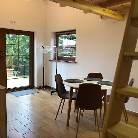 Mazurskie Siolo, Pod Orzechem Mikołajki