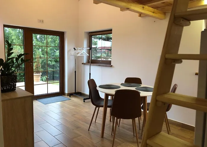 Mazurskie Siolo, Pod Orzechem Mikołajki